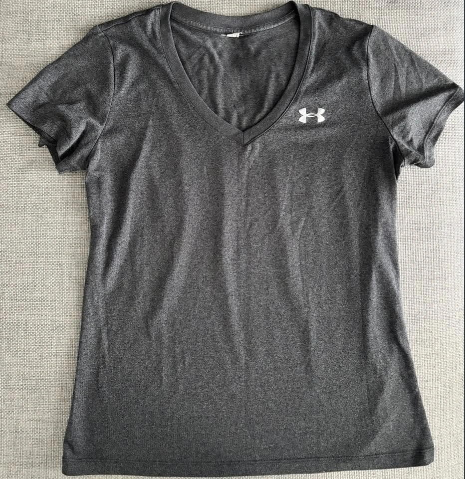 Under Armour Women's Short Sleeve Workout T-Shirts ~ Small⚽️ - photo 5