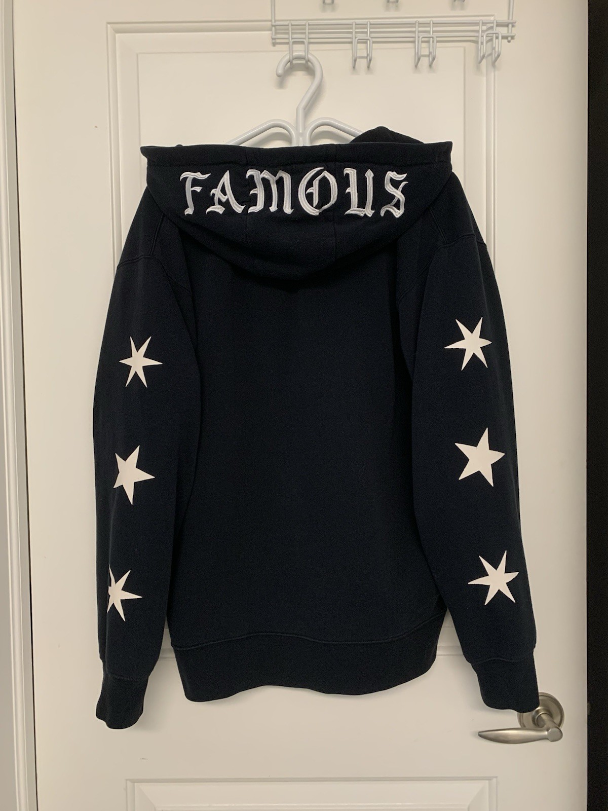 ⚽️ VTG Y2K Famous Stars And Straps Hoodie Large Black White - photo 2