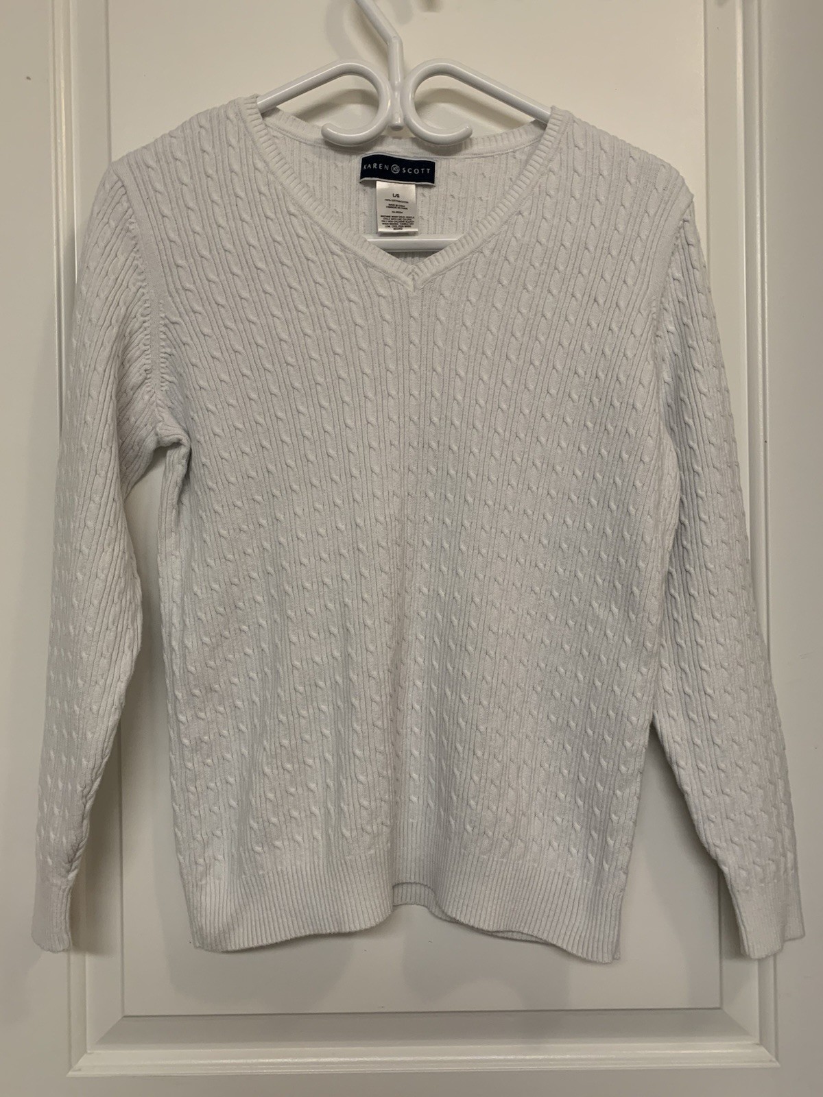 ⚽️ Karen Scott Cable Knit Sweater White V-neck Preppy
