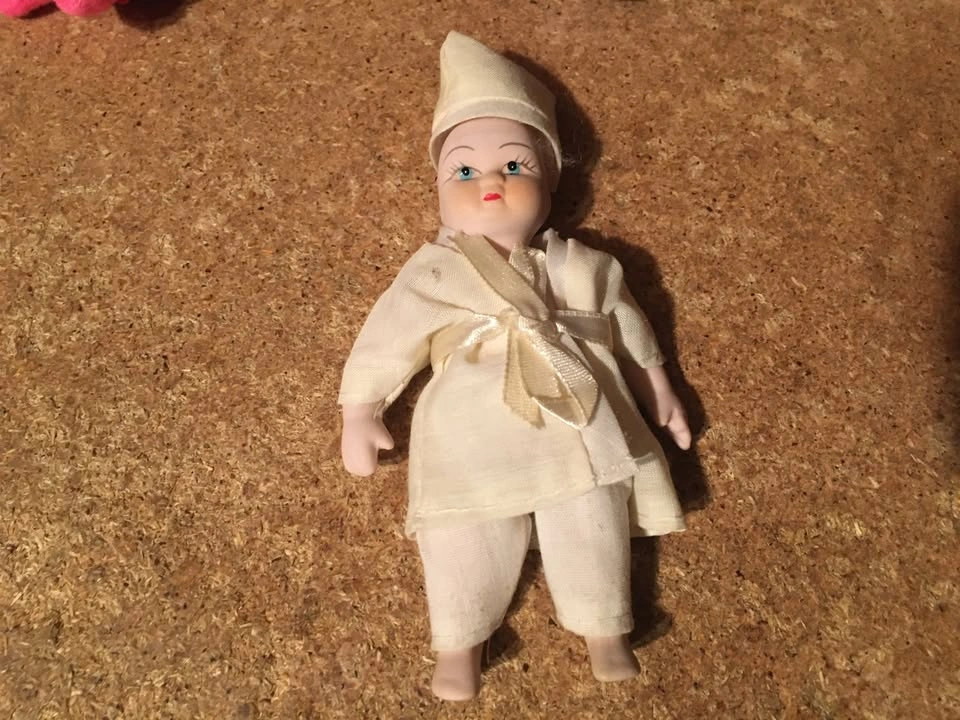 LOT OF 7 SMALL BABY DOLLS KEWPIE MATTEL SHOE BABY 1965 UD DOLL - photo 4