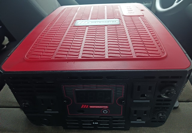 NeW! MotoMaster Inverter, 3000W, Includes Battery Cables