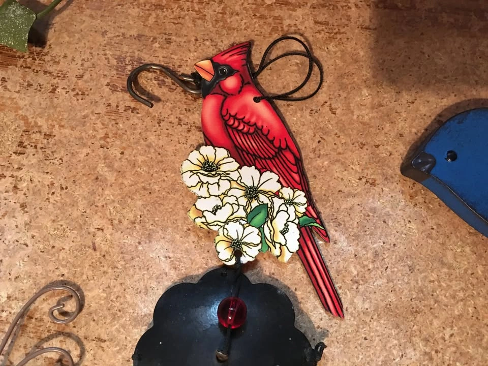LOT OF 5 WIND CHIME BIRDS CARDINAL SNAIL TURTLE - photo 4