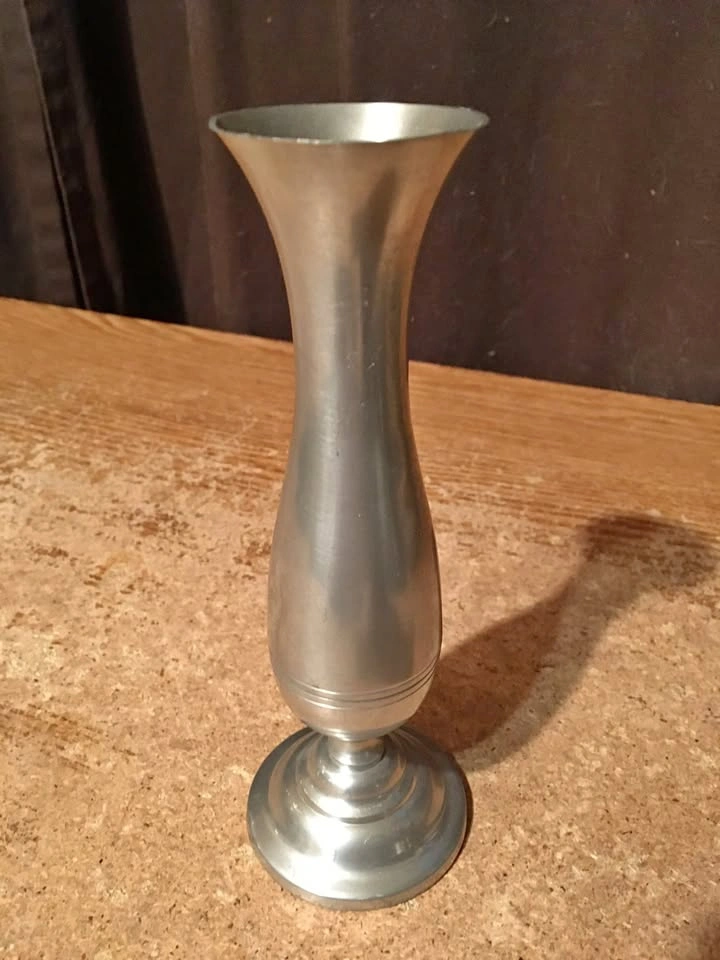 VINTAGE STIEFF PEWTER BUD VASE P 131 7.25"