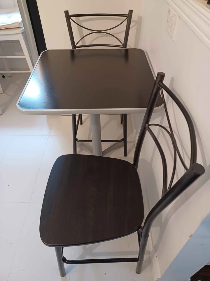 Small Ikea Retro Pedestal Table and 2 Black Metal Chairs - photo 3