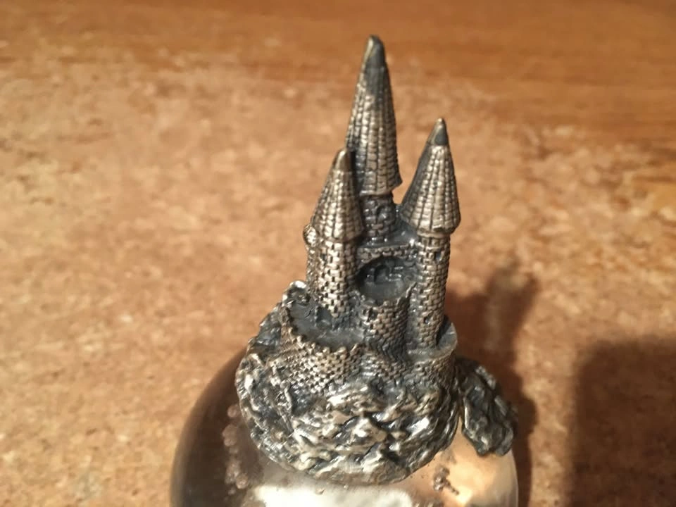 ENESCO PEWTER CASTLE GLASS PAPERWEIGHT 3.75" 1992 - photo 4