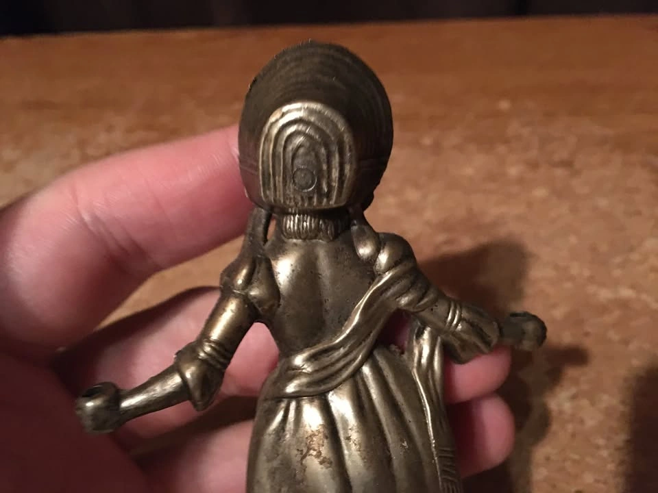 VINTAGE 1800’S PEWTER CANDLE SNUFFER VICTORIAN GIRL IN BONNET 4" - photo 5