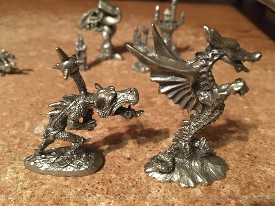 LOT OF 12 PEWTER FANTASY FIGURINES WIZARDS DRAGONS CASTLES - photo 4