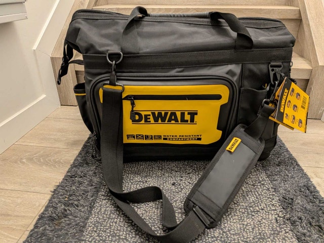 DeWalt 20 Inch Pro Open Mouth Tool Bag