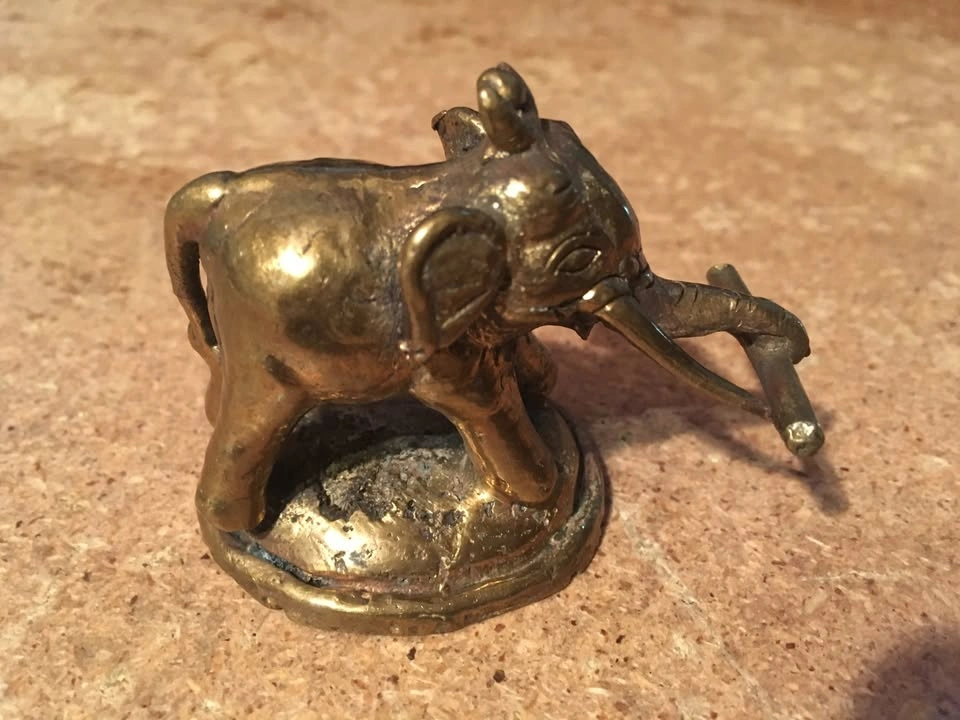 Lot of 2 Brass and Bronze Elephant Figurines - photo 3
