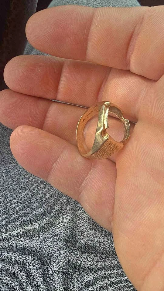 4g 10k gold ring