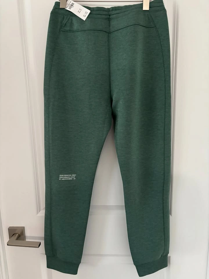 Abercrombie Boys' YPB Neoknit Active Logo Joggers - Green ⚽️ - photo 2