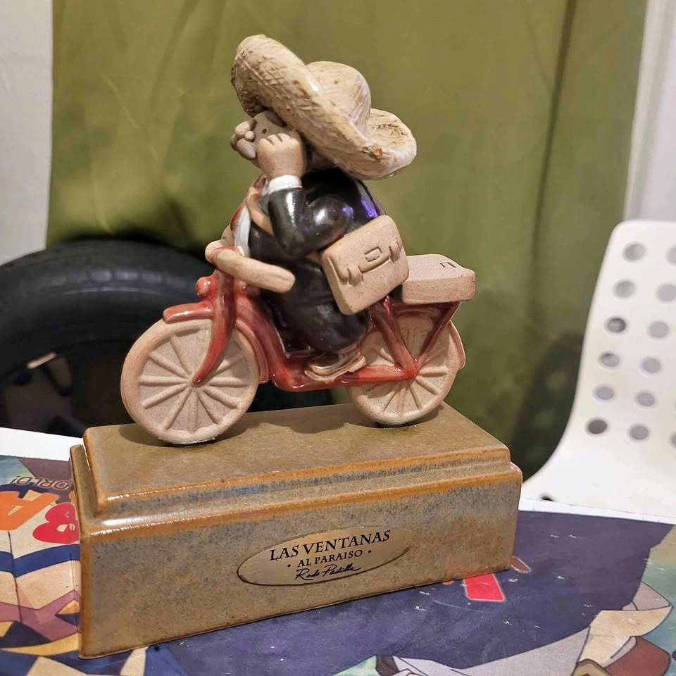 Cyclist (Las Ventanas al Paraiso edition) by Rodo Padilla