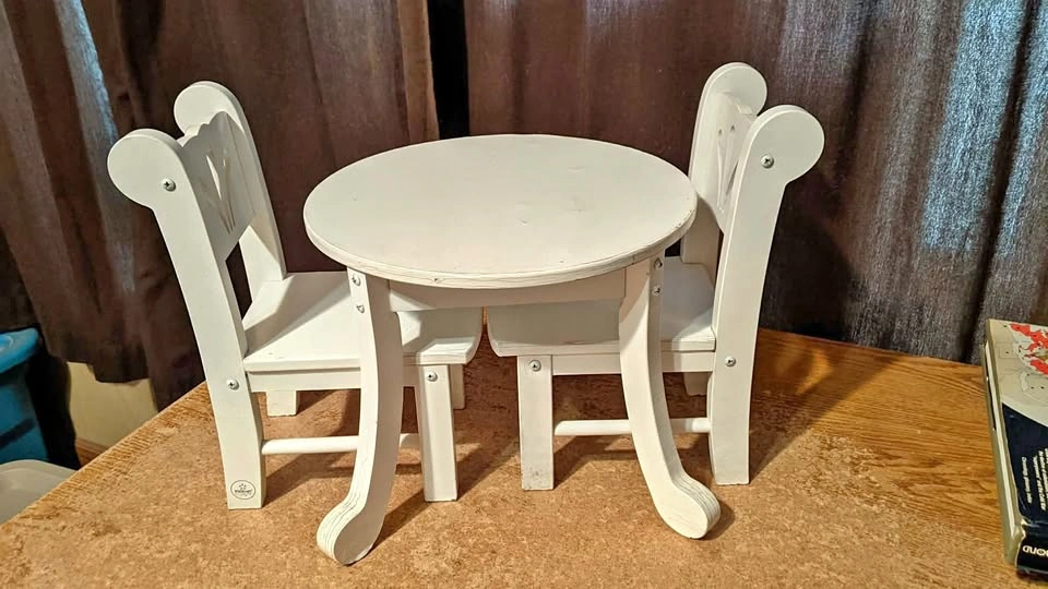 KIDKRAFT WOODEN DOLL TABLE AND CHAIRS SET 11.5"