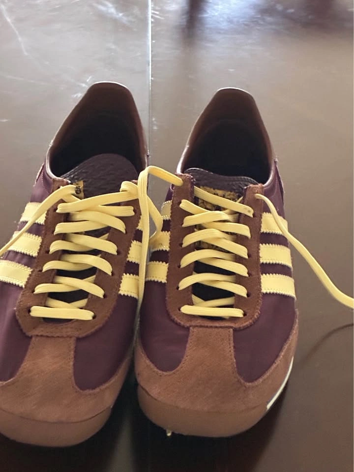 Womens Size 10 Adidas SL 72 Sneakers - photo 2