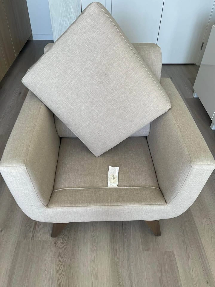 Mid-Century Modern Upholstered Armchair - photo 3