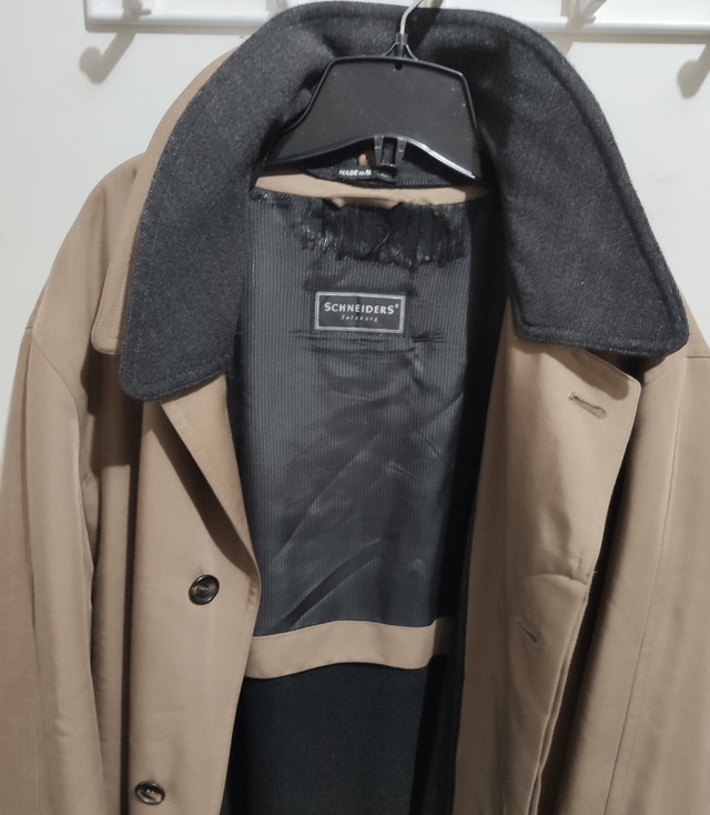 $800 Made in Austria Schneiders Salzburg Heritage Coat Size 44