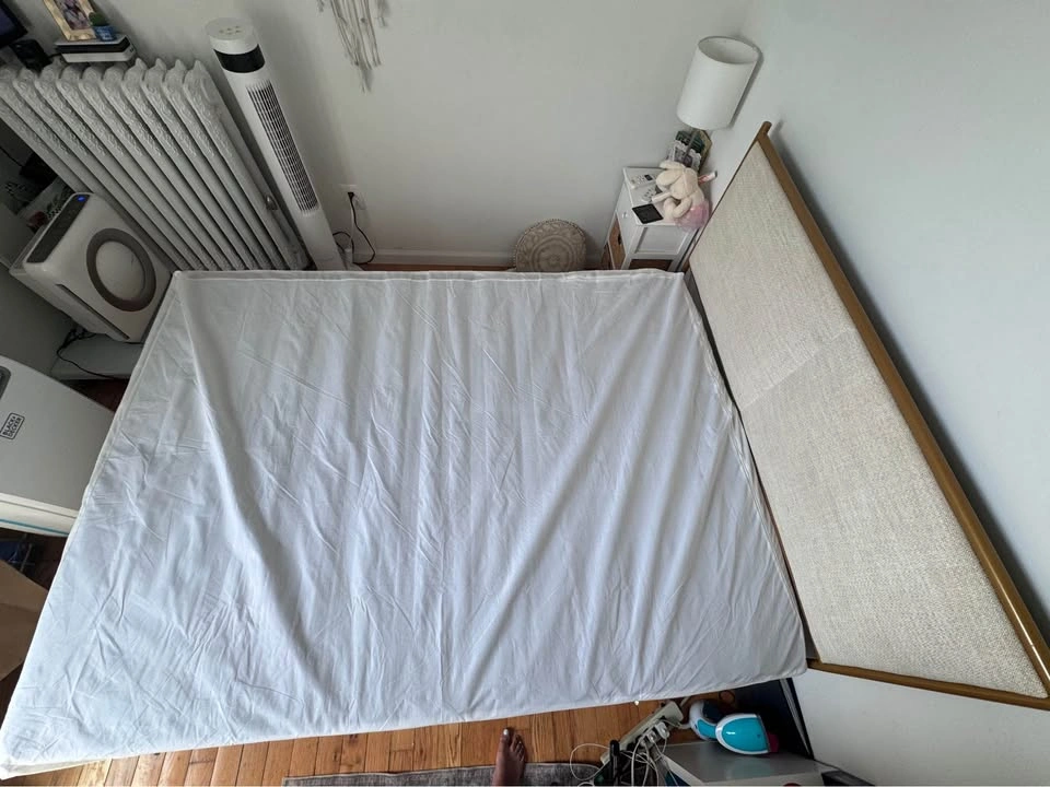 Full mattress and Bed Frame - photo 4