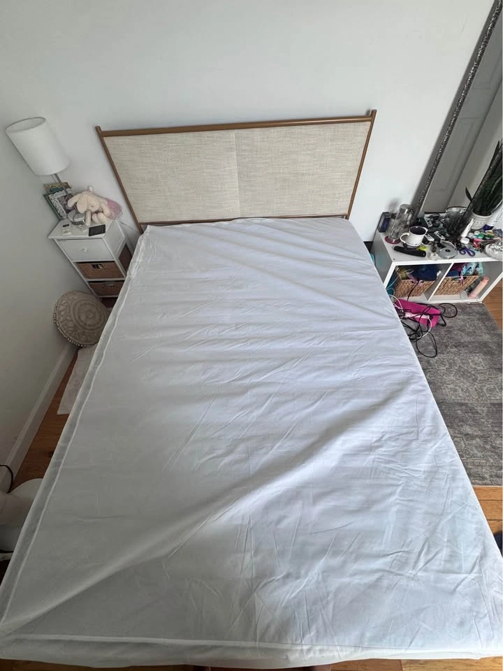 Full mattress and Bed Frame - photo 5