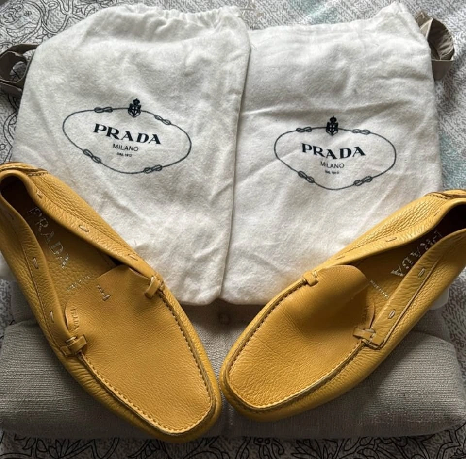 Mocassins PRADA mustard size 7,5
