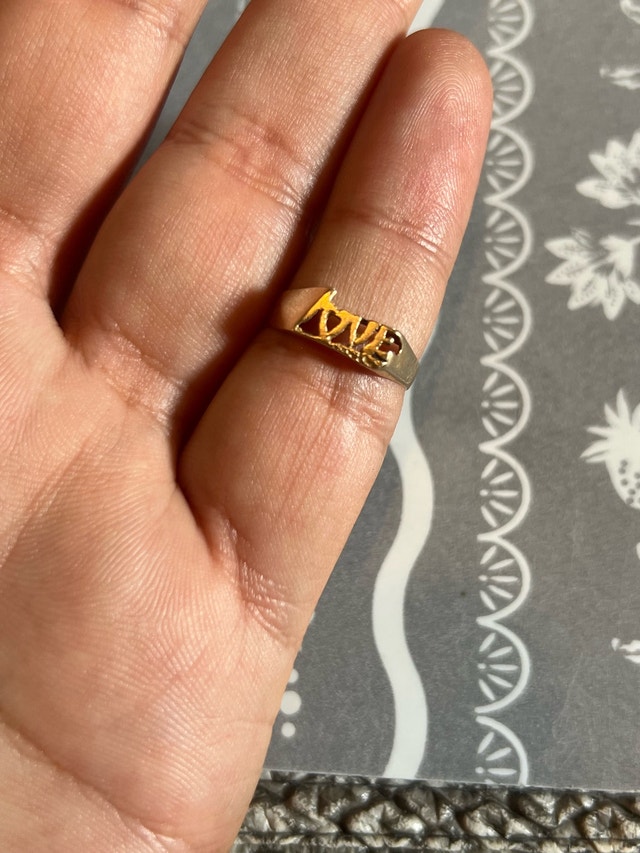 10k gold LOVE ring
