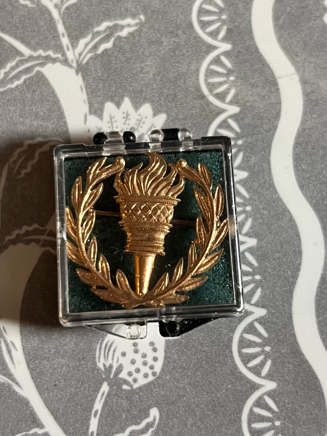 14k gold Olympic torch pin