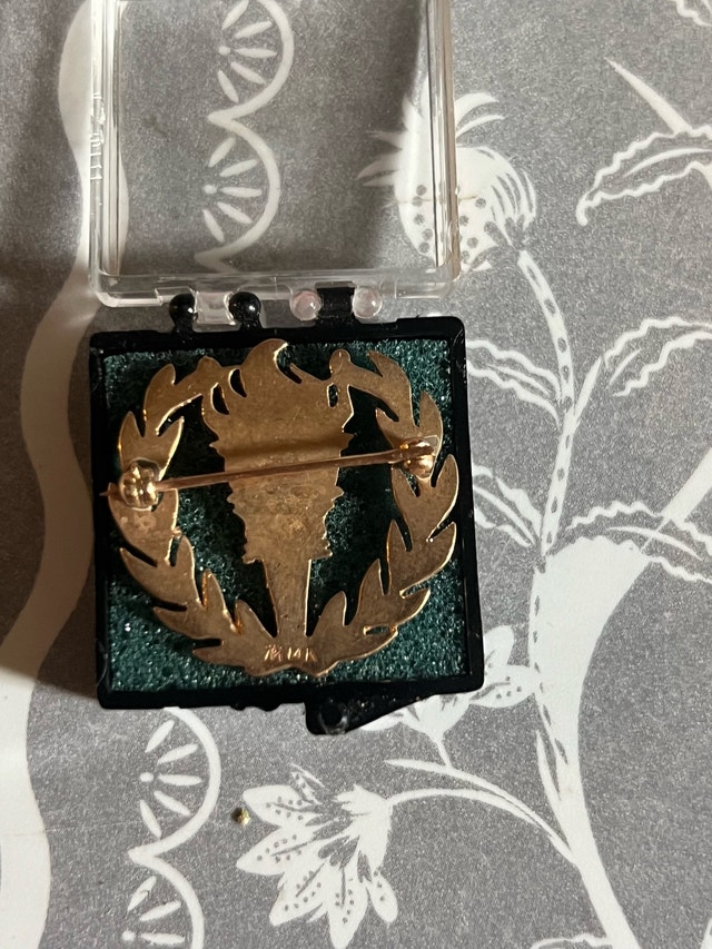 14k gold Olympic torch pin - photo 2