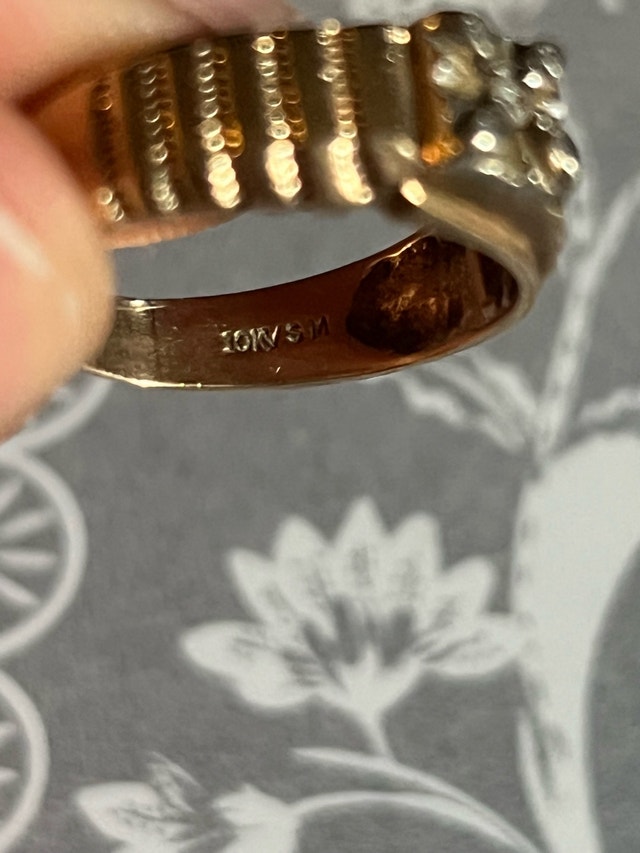 10k gold diamond ring - photo 2