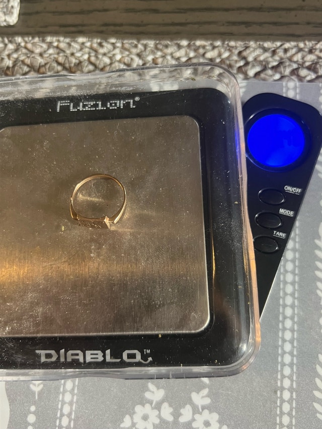Vintage “JW” 10k gold signet ring - photo 4