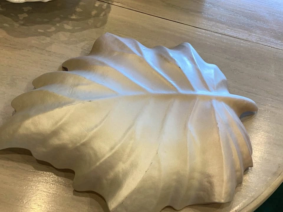 Iridescent Ceramic Leaf Dish - photo 2