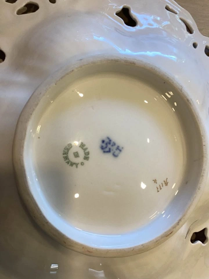 C.T. Altwasser Germany Porcelain Reticulated Bowl - photo 2
