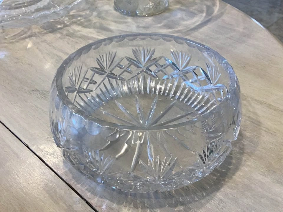 Vintage Crystal Glassware Collection - Cake Stand, Bowls, and Pl - photo 5