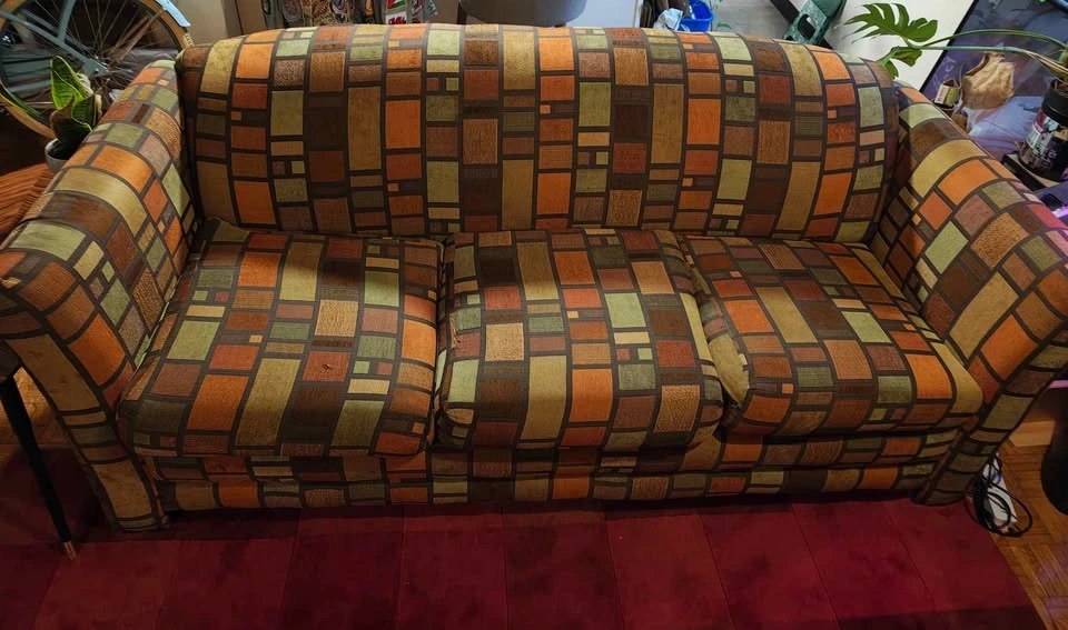 70s/80s Style Pull-Out Sleeper Sofa - photo 4