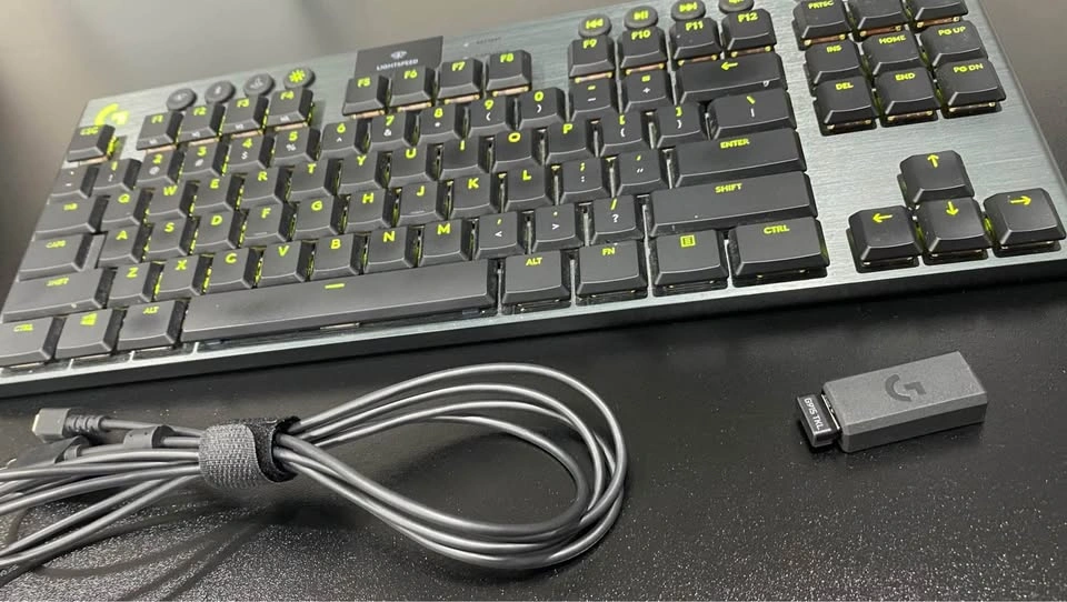 Logitech G915 TKL Wireless Mechanical Gaming Keyboard - photo 2