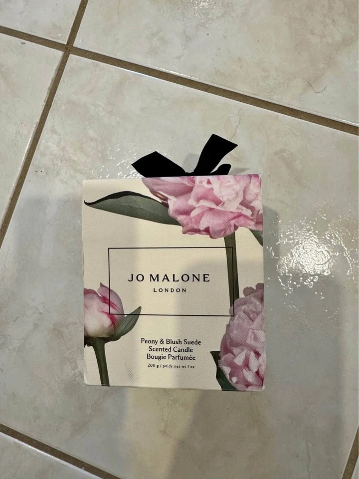 Jo Malone Peony & Blush Suede Scented Candle