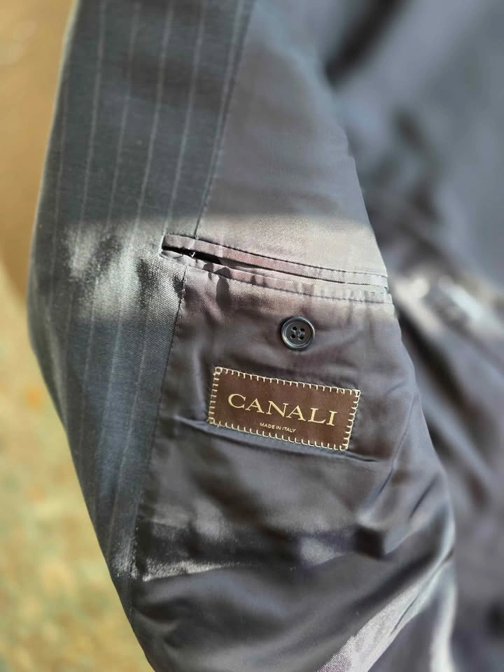 Canali 100% Wool Suit – Made in Italy – 44R Jacket / 38W Pants - photo 3