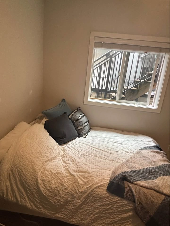 Bed frame- Full - photo 3