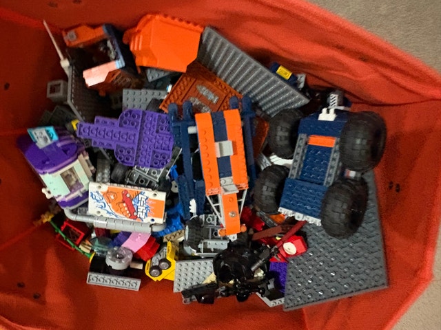 Giant Lot of Lego Sets, Minifigures, Bulk, Manuals & Boxes - photo 3