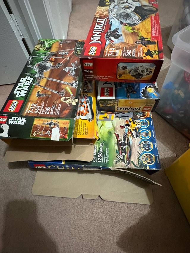 Giant Lot of Lego Sets, Minifigures, Bulk, Manuals & Boxes - photo 5
