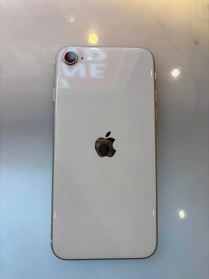 Used iPhone SE 2022 64GB