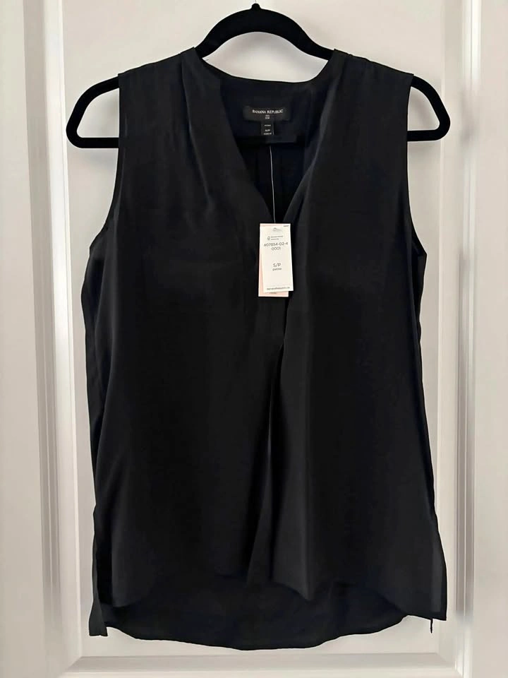 Banana Republic Women's Silk Sleeveless Blouse - Black - SP⚽️