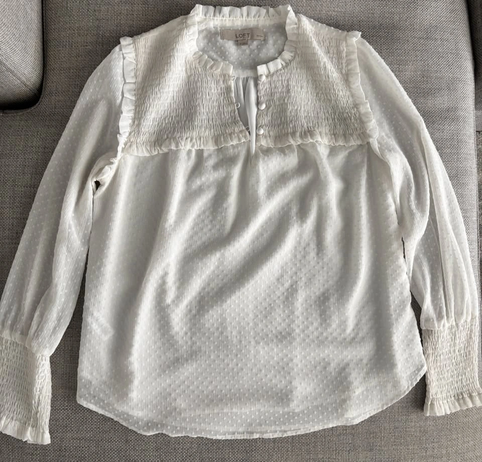 LOFT Petite White Ruffle Blouse ⚽️ - photo 3
