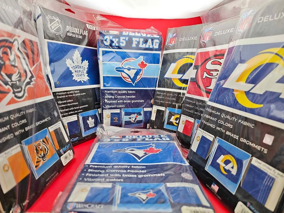 Wincraft NFL/ MLB/ NHL Deluxe Flags 3' X 5'