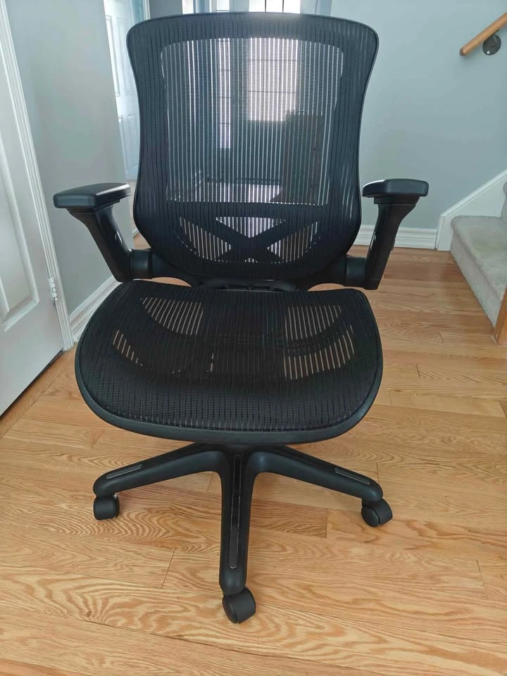 Black mesh office chair - photo 2