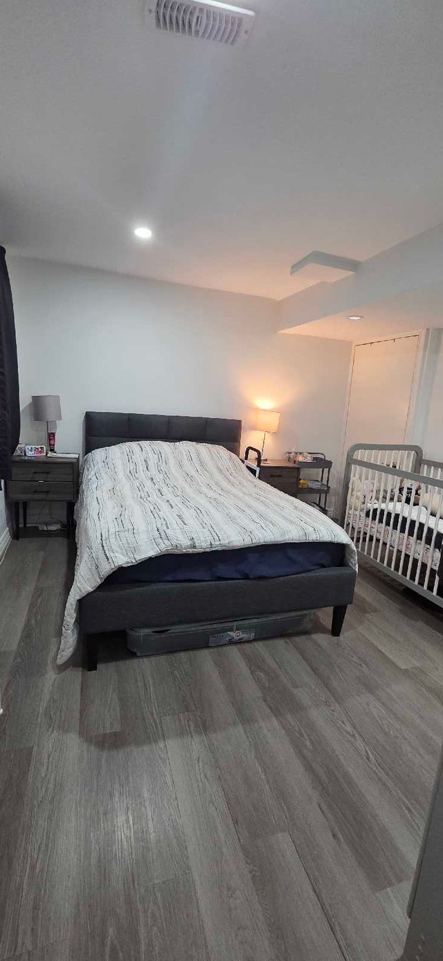Spacious 2 bedrooms, 1 bath with all utilities included - photo 5