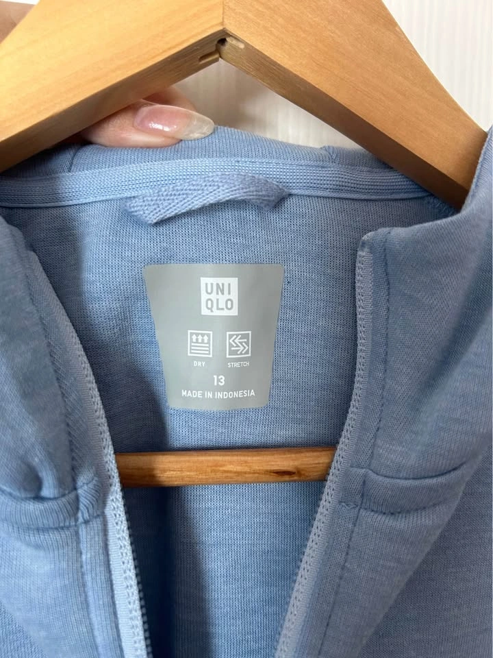 Uniqlo Zip Up Hoodie - photo 3