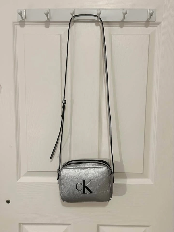 Calvin Klein Silver Bag - photo 2