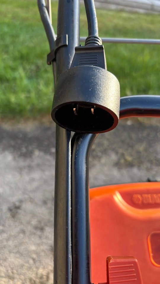 Electric lawnmower- $150 - photo 3