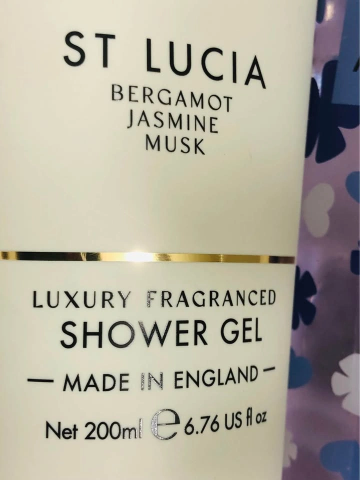 ⚽️ Bergamot Jasmine Shower Gel & Addison Rae Fragrance Mist - photo 3