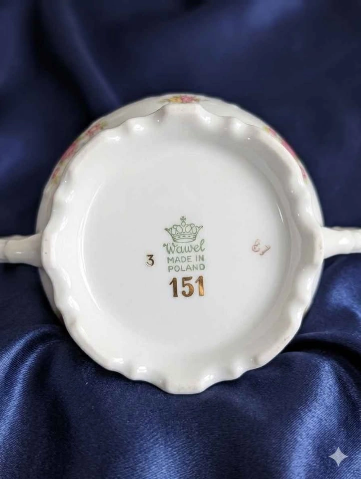 Vintage Wawel Poland Porcelain Covered Sugar Bowl - photo 2