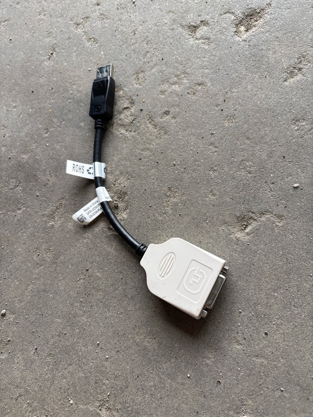 DisplayPort to DVI Adapter - photo 2